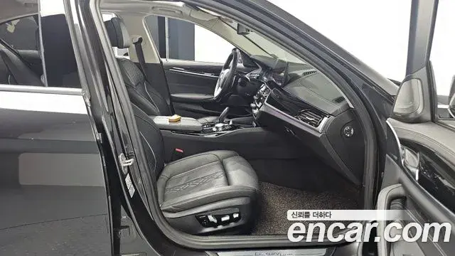 BMW 5 Series 2020 — Şəkil 2/20