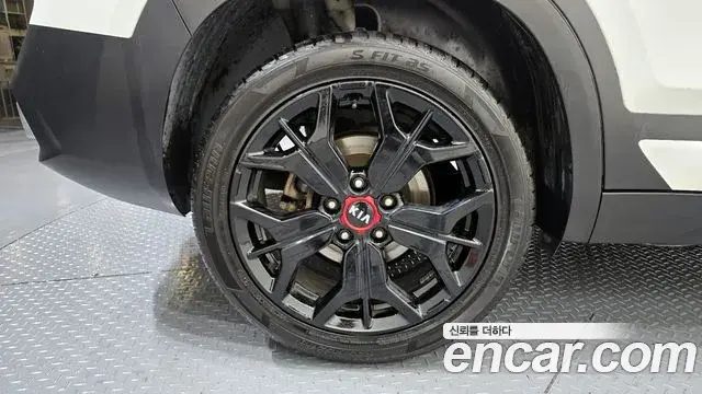 Kia Seltos 2019 — Photo 19/20
