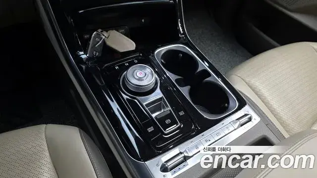 Kia Carnival 2020 — Фото 8/20