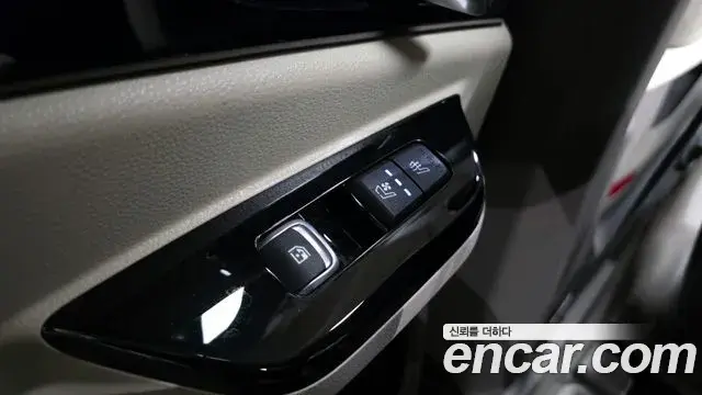 Kia Carnival 2020 — Фото 19/20