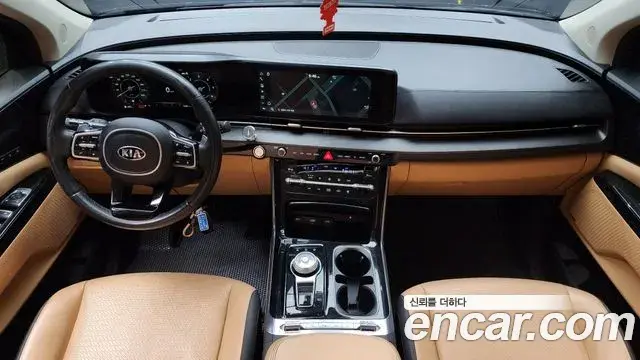 Kia Carnival 2021 — ფოტო 19/20