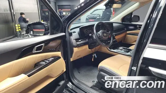 Kia Carnival 2021 — ფოტო 14/20