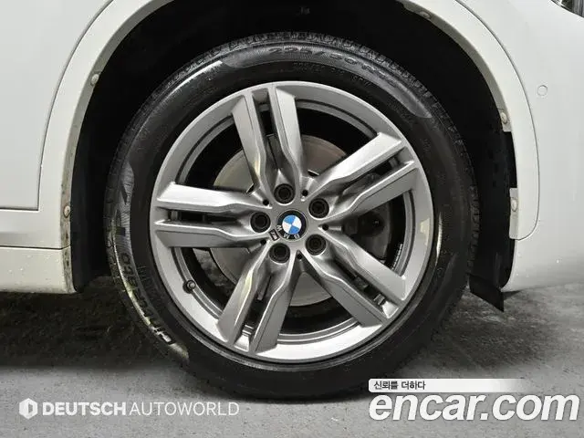 BMW X1 2022 — Şəkil 10/20