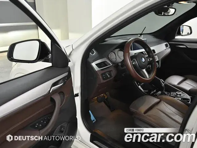 BMW X1 2022 — Şəkil 19/20