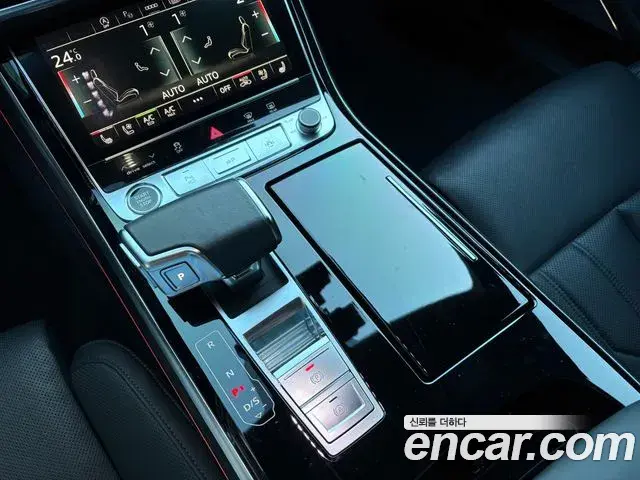 Audi A8 2021 — ფოტო 16/16