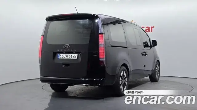 Hyundai Staria 2021 — Photo 6/20