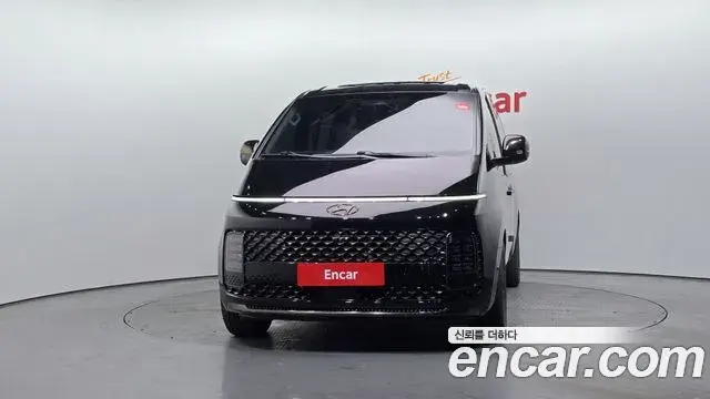 Hyundai Staria 2021 — Photo 2/20