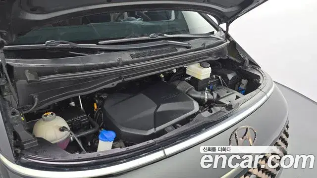 Hyundai Staria 2021 — Photo 11/20
