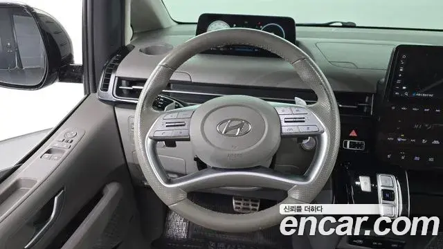 Hyundai Staria 2021 — Photo 7/20