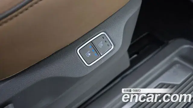 Hyundai Staria 2021 — Photo 9/20