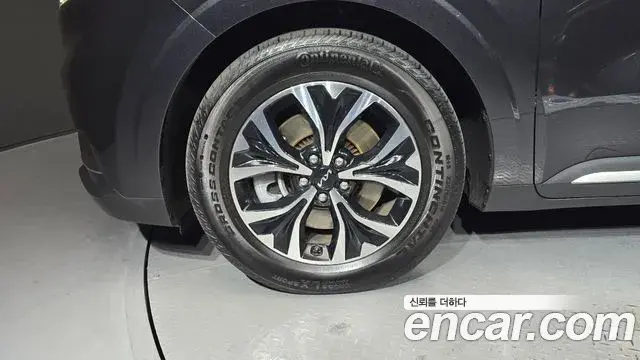 Kia Carnival 2022 — Photo 18/20