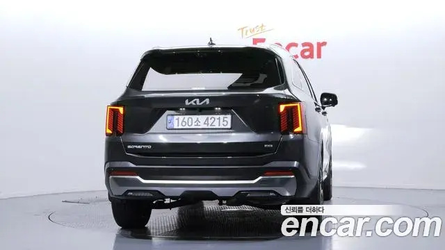 Kia Sorento 2023 — Photo 2/20