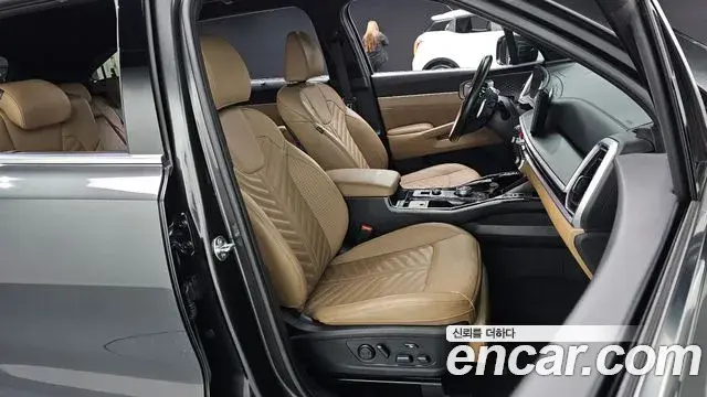 Kia Sorento 2023 — Photo 10/20