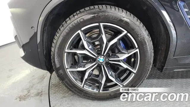 BMW X3 2021 — ფოტო 18/20