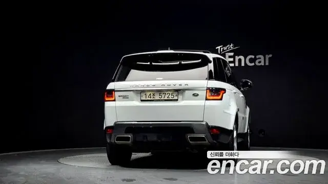 Land Rover Range Rover Sport 2018 — Photo 8/20