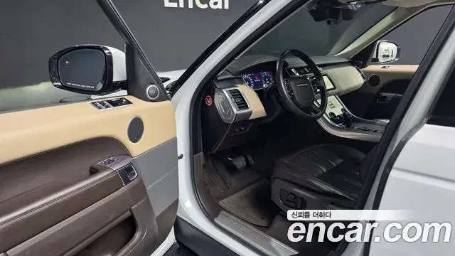 Land Rover Range Rover Sport 2018 — Photo 16/20