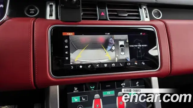 Land Rover Range Rover 2021 — Photo 18/20