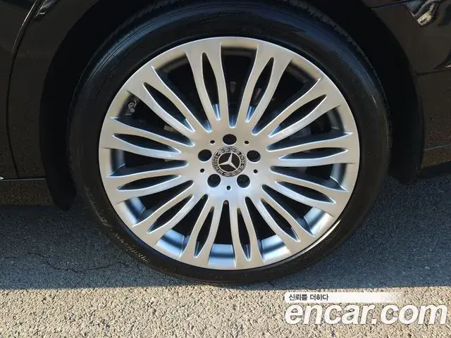 Mercedes-Benz S-Class 2019 — ფოტო 5/20