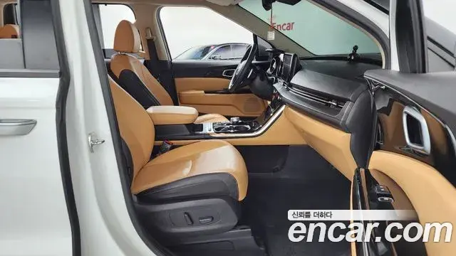 Kia Carnival 2021 — Şəkil 17/20