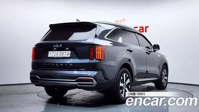 Kia Sorento 2021 — Photo 2/20