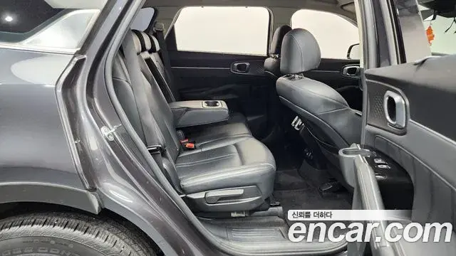 Kia Sorento 2021 — Photo 12/20