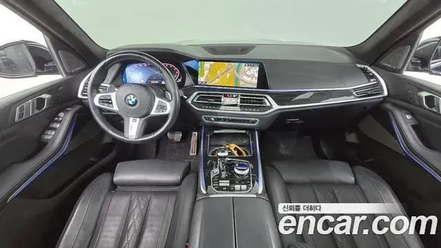 BMW X7 2021 — ფოტო 6/20