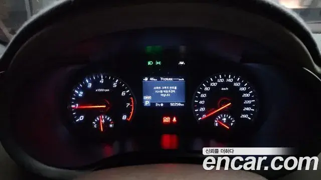 Kia Stinger 2018 — Şəkil 16/20