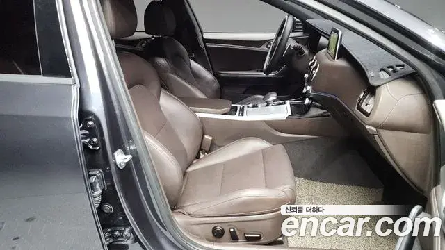 Kia Stinger 2018 — Şəkil 13/20