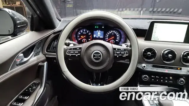 Kia Stinger 2018 — Şəkil 18/20