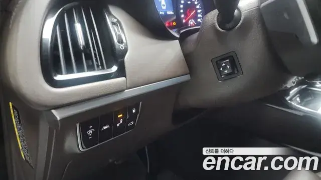 Kia Stinger 2018 — Şəkil 14/20
