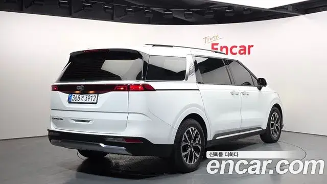 Kia Carnival 2021 — Фото 2/20