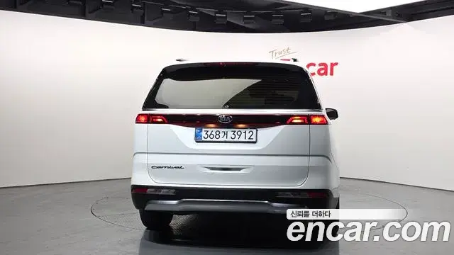 Kia Carnival 2021 — Фото 4/20