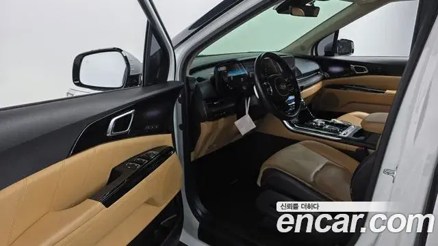 Kia Carnival 2021 — Фото 11/20