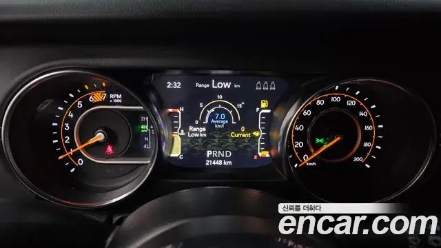 Jeep Wrangler 2023 — Photo 18/20