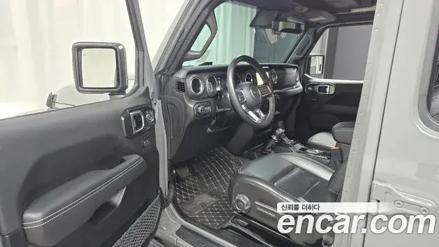 Jeep Wrangler 2023 — Photo 10/20