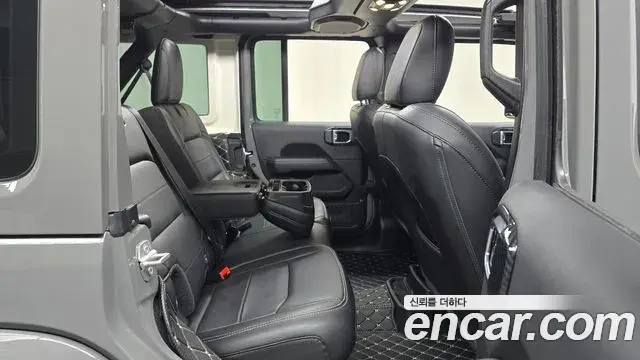 Jeep Wrangler 2023 — Photo 11/20