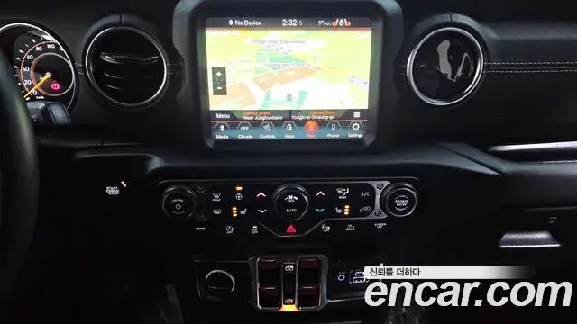 Jeep Wrangler 2023 — Photo 15/20