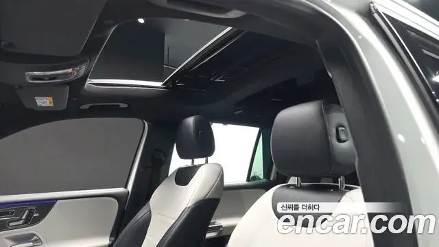 Mercedes-Benz GLB-Class 2021 — Şəkil 12/20