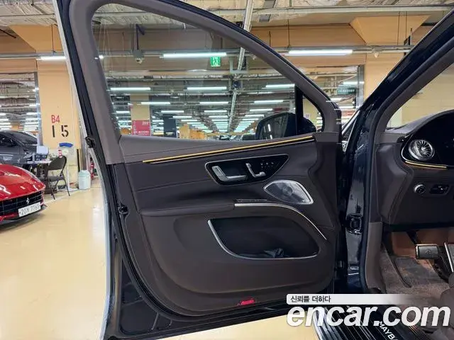 Mercedes-Benz EQS SUV 2024 — Photo 20/20