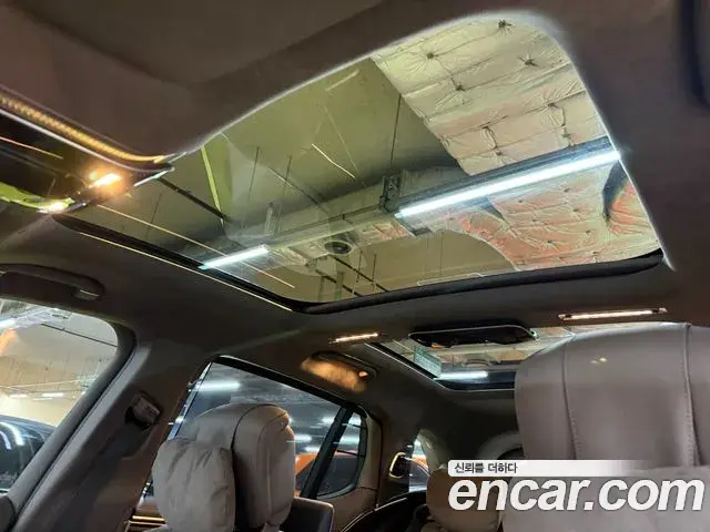 Mercedes-Benz EQS SUV 2024 — Photo 6/20