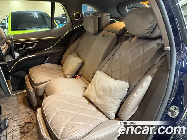 Mercedes-Benz EQS SUV 2024 — Photo 16/20