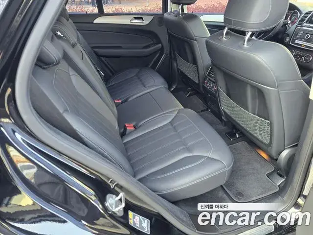 Mercedes-Benz GLE-Class 2018 — Photo 5/20