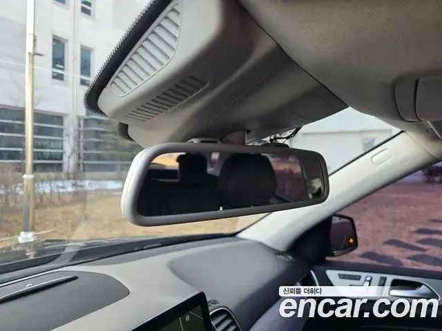 Mercedes-Benz GLE-Class 2018 — Photo 14/20