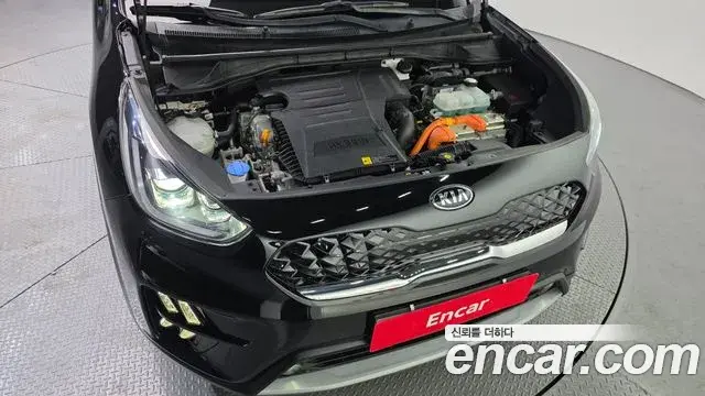 Kia Niro 2019 — Şəkil 13/20