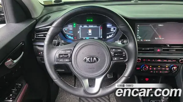 Kia Niro 2019 — Şəkil 10/20