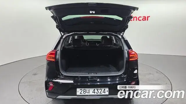 Kia Niro 2019 — Şəkil 20/20