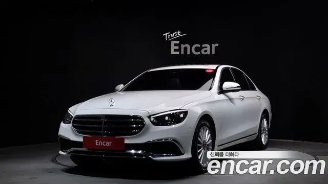 Mercedes-Benz E-Class 2023 — ფოტო 9/20