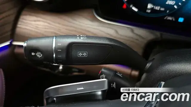 Mercedes-Benz E-Class 2023 — ფოტო 4/20