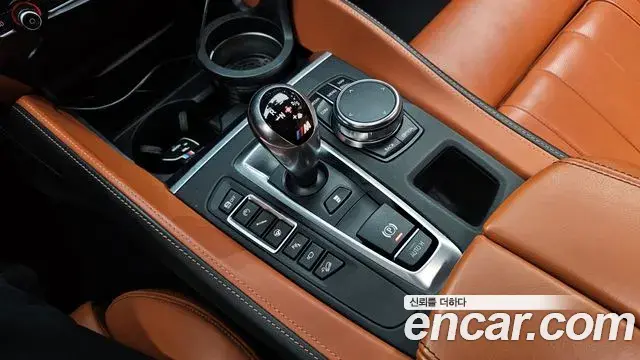 BMW X6 2018 — Фото 9/20
