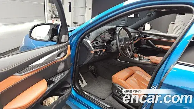 BMW X6 2018 — Фото 10/20